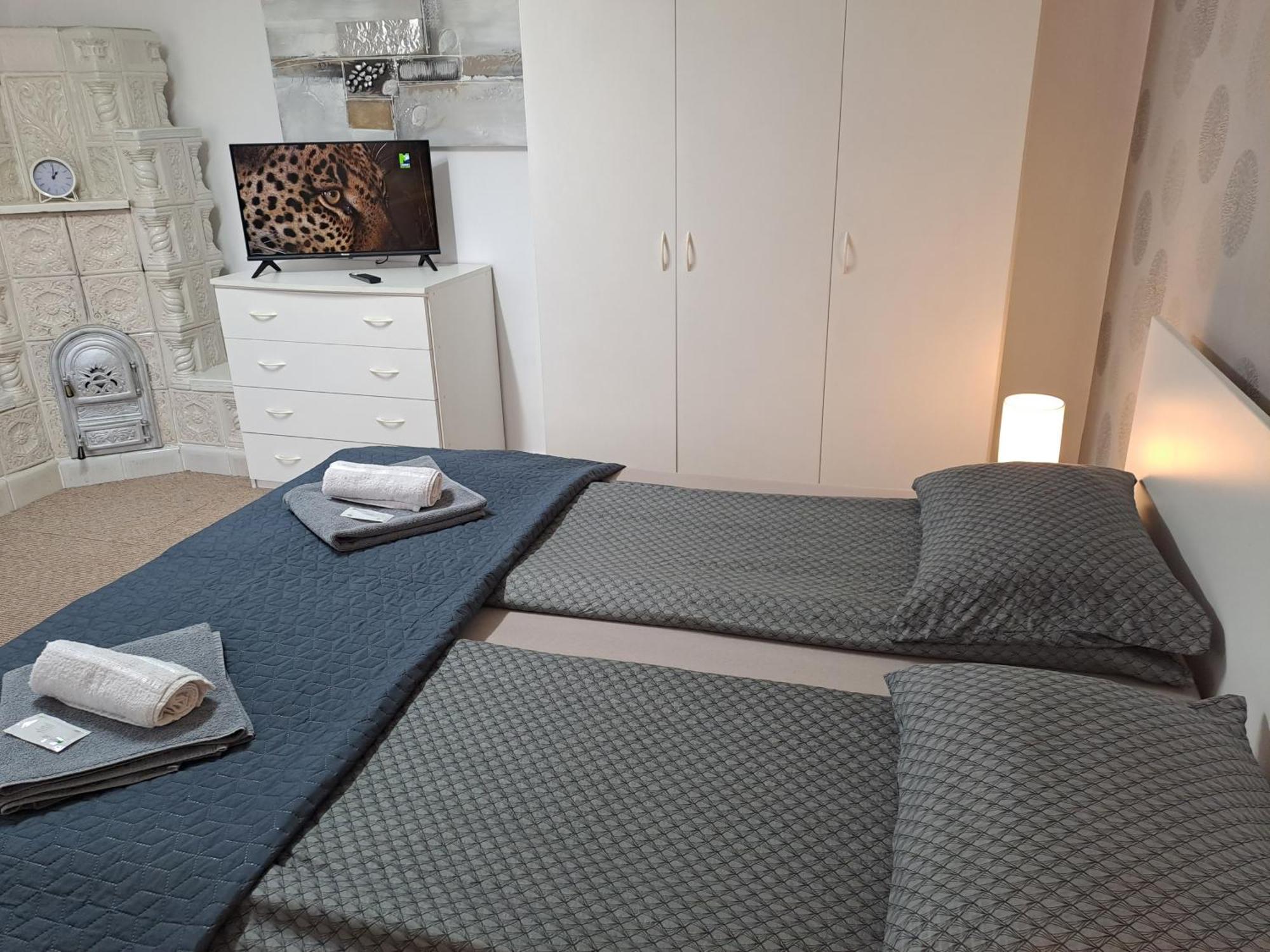 7 Level Panzio, Ultra Central, Self Check-In, Self-Catering Hotell Miercurea Ciuc Exteriör bild