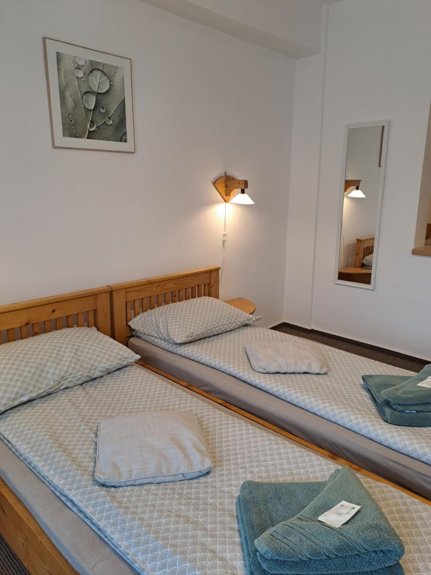 7 Level Panzio, Ultra Central, Self Check-In, Self-Catering Hotell Miercurea Ciuc Exteriör bild